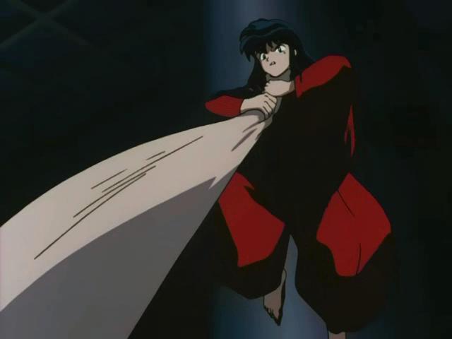 Otaku Gallery  / Anime e Manga / Inu-Yasha / Screen Shots / Episodi / 013 - L`enigma della luna nuova! Inuyasha dai capelli neri! / 147.jpg